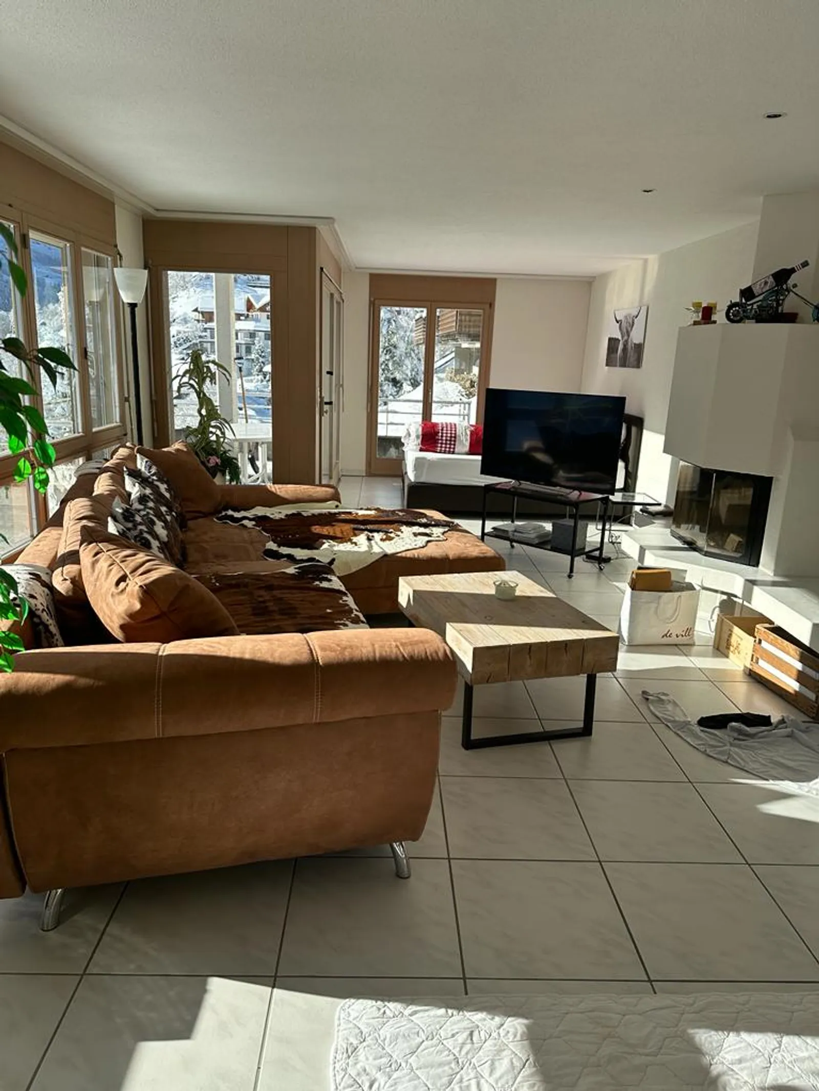Ferienhaus Engelberg – Wohnbereich mit grosser Wohnlandschaft