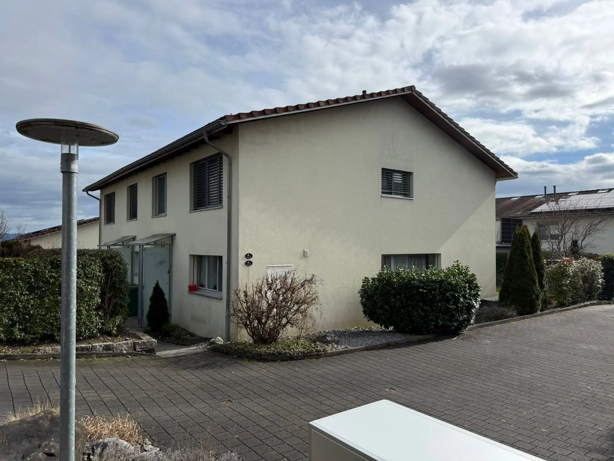 Doppeleinfamilienhaus in Sins – Aussenansicht